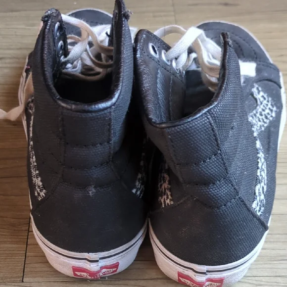 Vans Black‎ and White Low-Top Sneakers - Picture 4 of 6